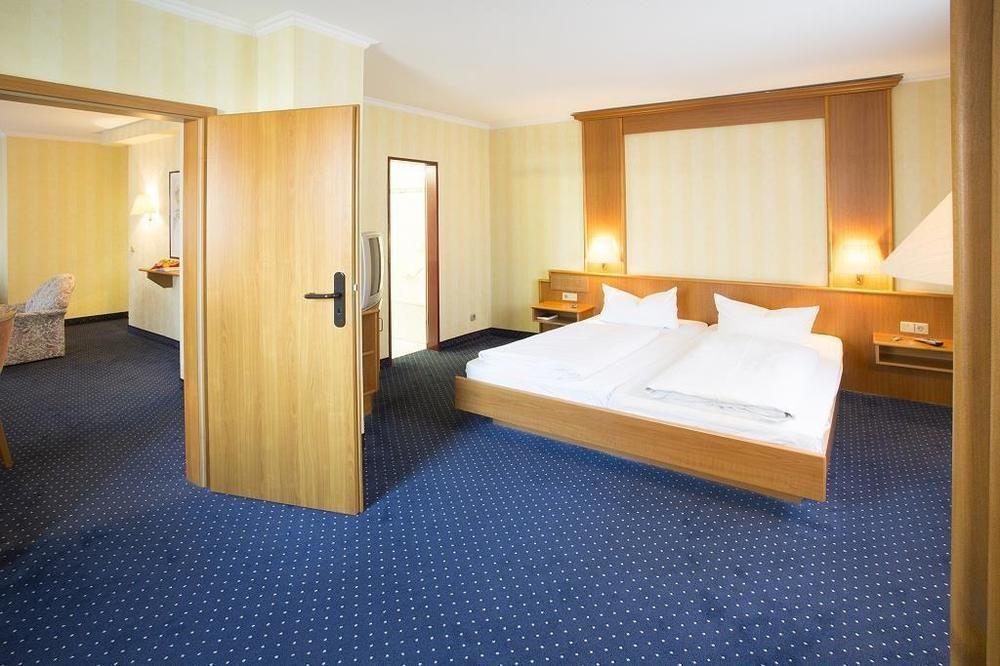 Trip Inn Hotel Frankfurt Airport Rüsselsheim Exteriör bild
