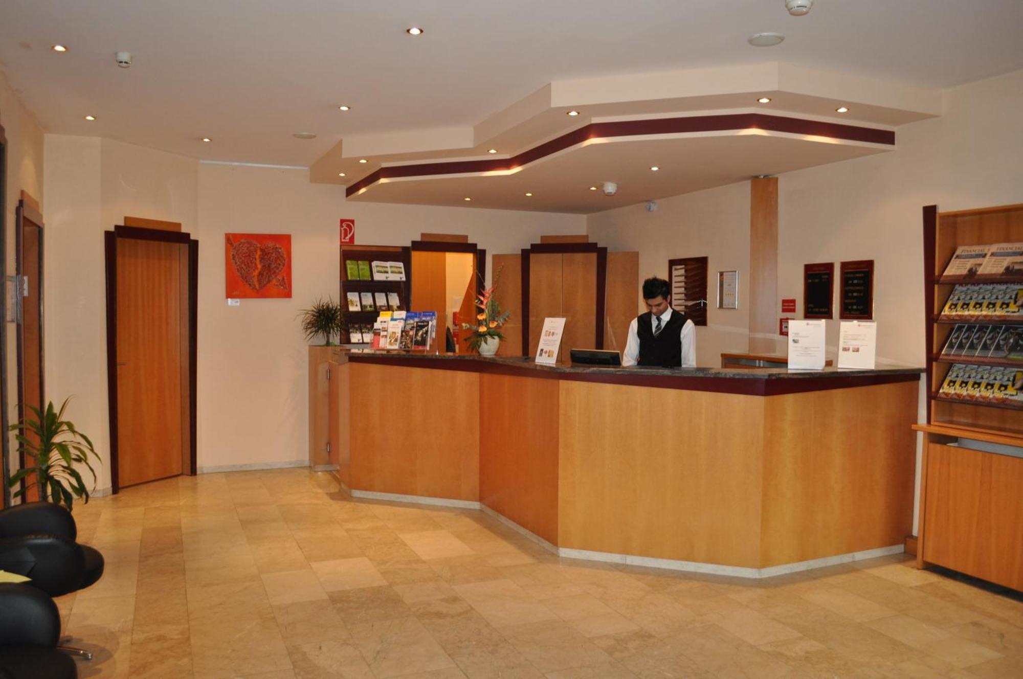 Trip Inn Hotel Frankfurt Airport Rüsselsheim Exteriör bild