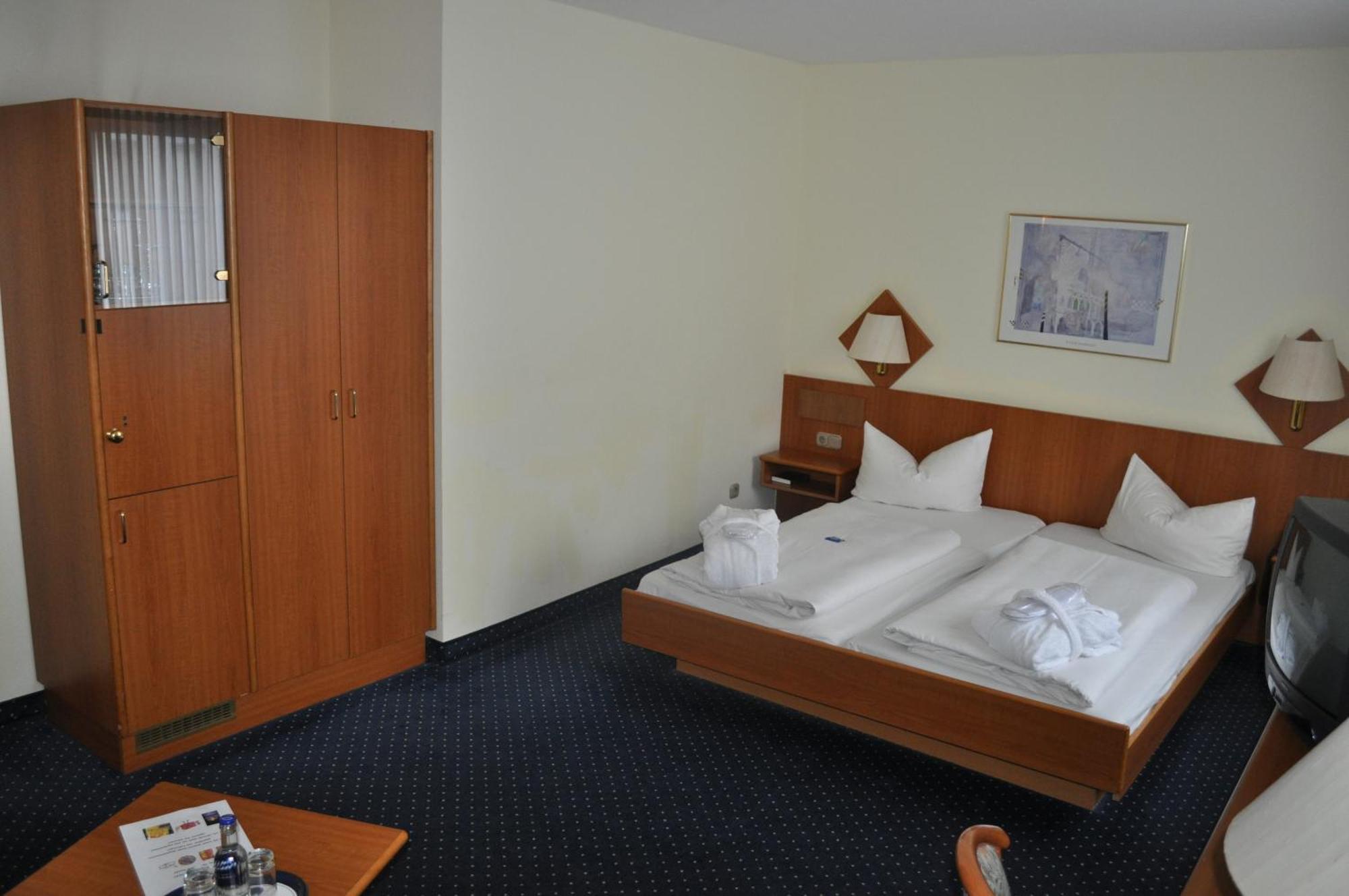 Trip Inn Hotel Frankfurt Airport Rüsselsheim Exteriör bild