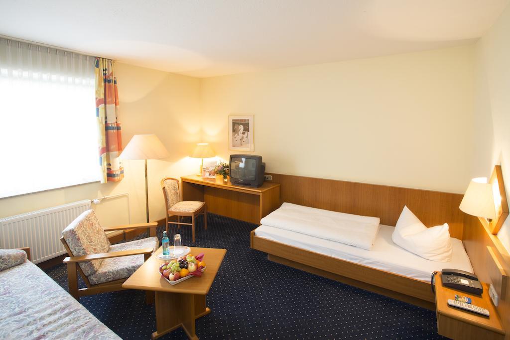 Trip Inn Hotel Frankfurt Airport Rüsselsheim Exteriör bild