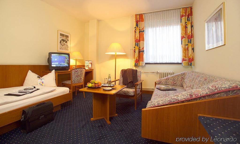 Trip Inn Hotel Frankfurt Airport Rüsselsheim Exteriör bild