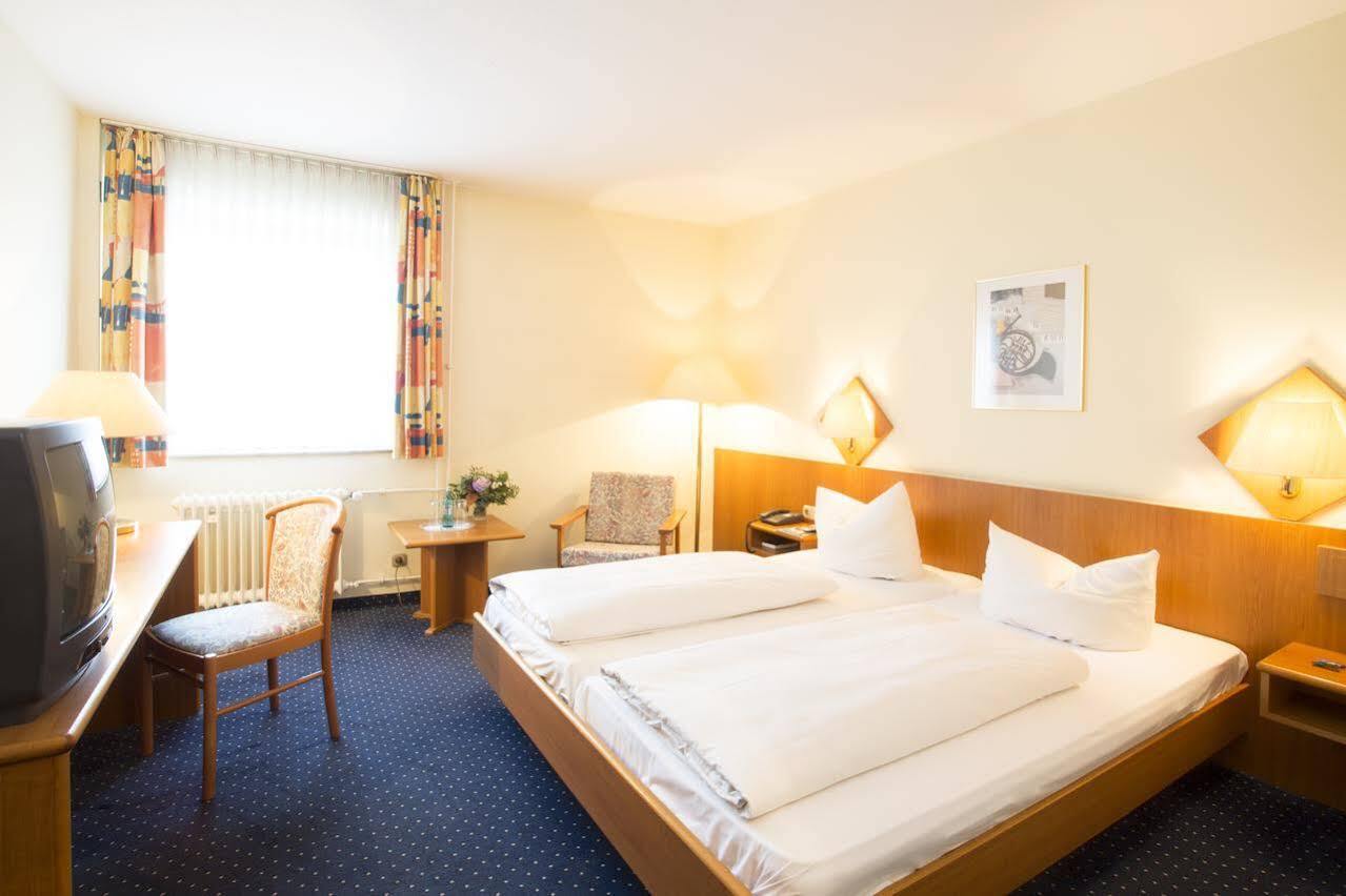 Trip Inn Hotel Frankfurt Airport Rüsselsheim Exteriör bild