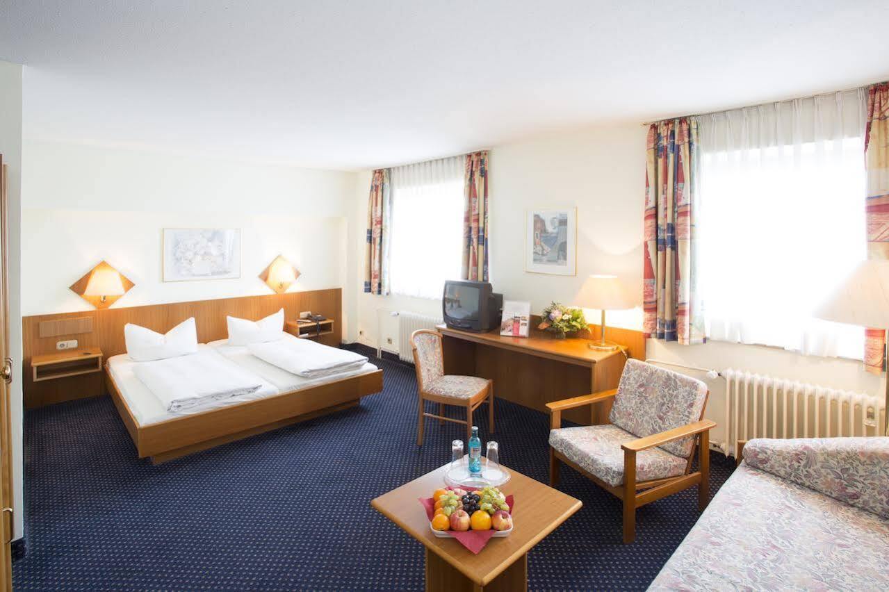 Trip Inn Hotel Frankfurt Airport Rüsselsheim Exteriör bild